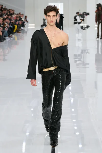 Look 22